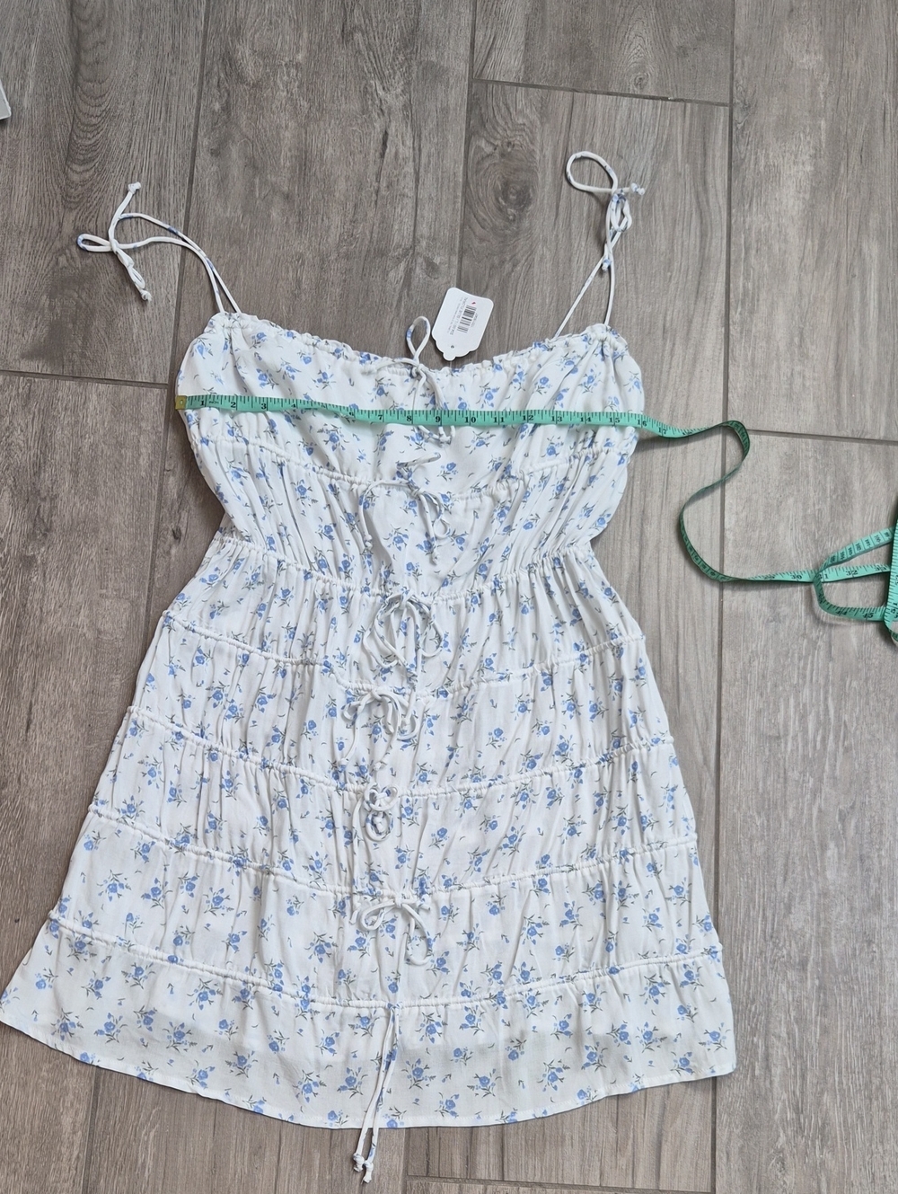 NWT Cali Girl White & Blue Floral Tie-Front Sundress - Women's